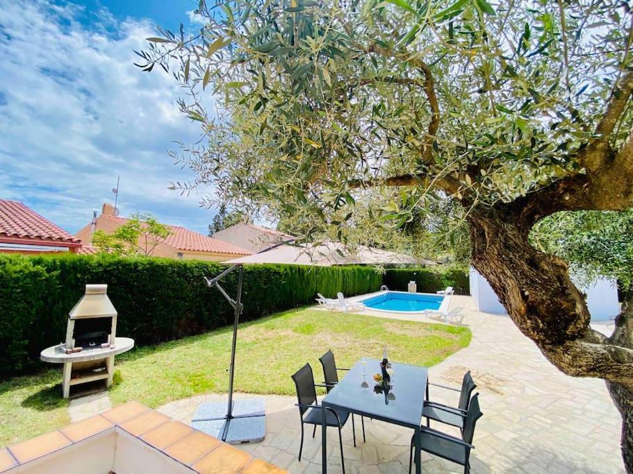 Villa Caramonte, En Costa Dorada Les Tres Cales Ngoại thất bức ảnh